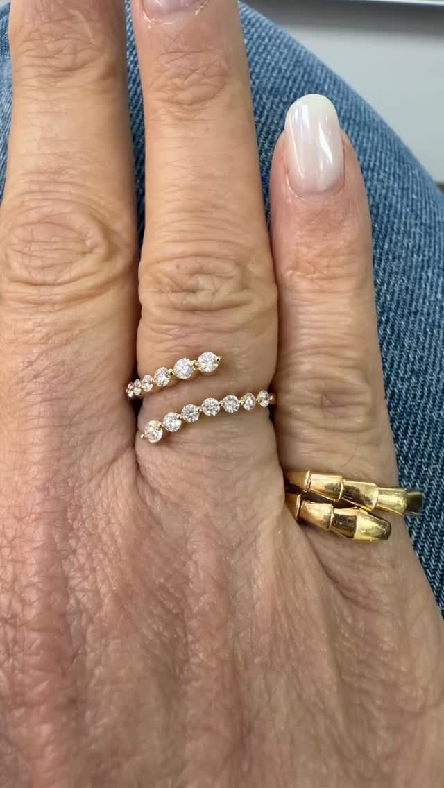 ⨠BULGARI SERPENTI PINKY RING āØ
Iconic. Bold. Timeless.
A stunning Bulgari Serpenti pinky ring crafted in yellow gold, featuring the legendary serpent design that symbolizes power, rebirth, and eternal elegance. A rare statement piece that instantly elevates any look.
āļø Authentic Bulgari
āļø Yellow Gold
āļø Serpenti Collection
āļø Pre-Owned | Excellent Condition
āļø Available now at Alper Jewelry
Luxury icons never fade ā they evolve. šāØ
DM us to inquire or visit us in-store.
#Bulgari #BulgariSerpenti #SerpentiRing #BulgariRing #preownedluxury