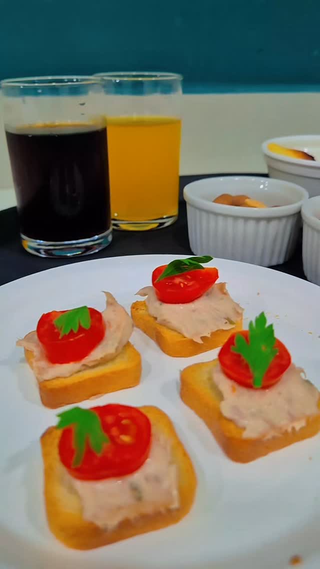 Coquetel para clientes em Evento hoje na Cury Construtora! #coquetel #ministrados #cozinha #fuzueeventos #fingerfood