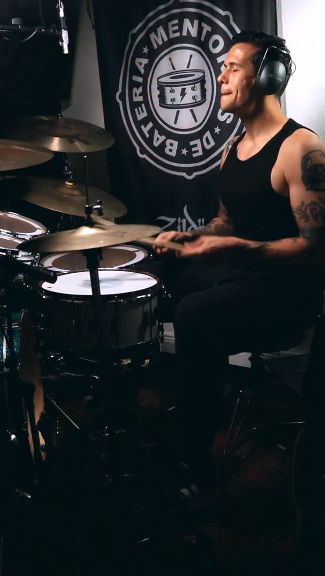 “We Gotta Know”(Intro) @realcromags ⚒️ 🦍
#hardcore #cromags #nyhc #punkrock #heavymetal #punk #drum #drums #drumlife #drummerworld #drumstagram #drumgroove #drumfills #drumtechnique #drumstyle #punkdrummer #bateristas #baterista #batería