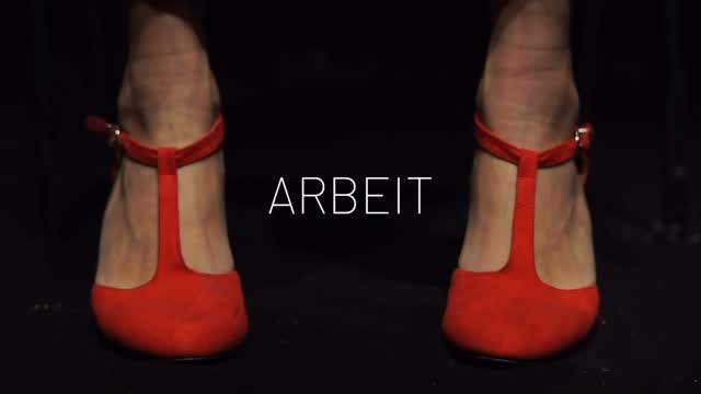 ARBEIT
scritto e diretto da @giorgio.sangati.director
con @tringalide #annatringali
produzione @teatrobresci
Da venerdì 23/01 in scena anche per il 2026
Tutte le date su www.teatrobresci.it
ARBEIT vuole dire #lavoro
#teatrobresci