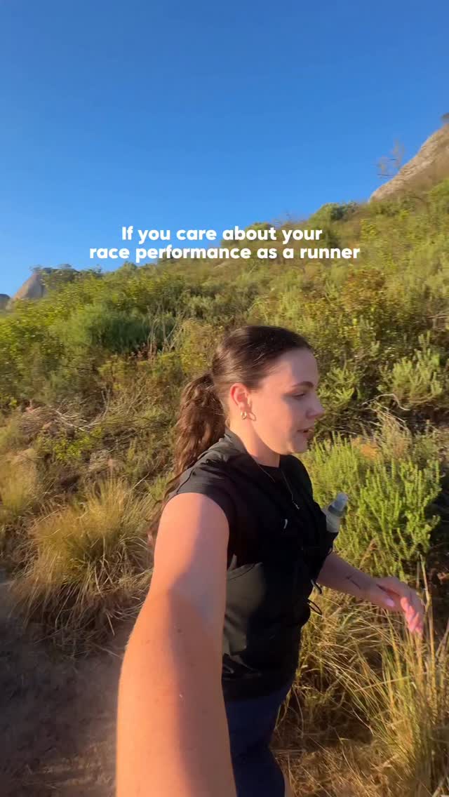 Okay, so let me explain. 😆
Fuelling on the run isn’t just a race-day necessity, it’s a skill and a habit.
So many runners train without a nutrition pack or flasks, don’t carry enough water or carbs, and then wonder why race fuelling feels hard. You’re not thirsty enough, you forget to eat, and suddenly a month before race day is the first time you’re trying to hit hourly CHO or fluid targets.
Two problems with that:
1️⃣ Your gut panics...“WTF is happening?”
2️⃣ You’re not used to eating or drinking while running: the sloshing, the timing, or even knowing if you’ll need the loo.
Fuelling is trainable, just like pace, hills, and strength.
Start practicing on your “shorter” long runs.
Carry the pack. Sip the fluids. Take the carbs. Make it normal.
On your next run over 75–90 minutes, plan one fuelling target:
🥞Choose your carb source
⏰ Set a timer for every 20–30 min
✅ Practice eating + drinking even if you don’t feel like you need it
Race day should feel like second nature 🏃♀️⚡️
If you struggle with this & need a fuelling plan? then let’s chat!