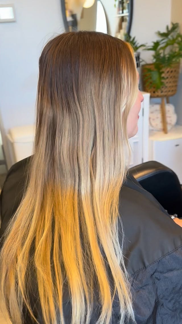 😍 Sometimes you just gotta chop it all off
#vanityboutiquesalon #napervillehairstylist #blondingspecialist #blondehair #plainfieldillinois
