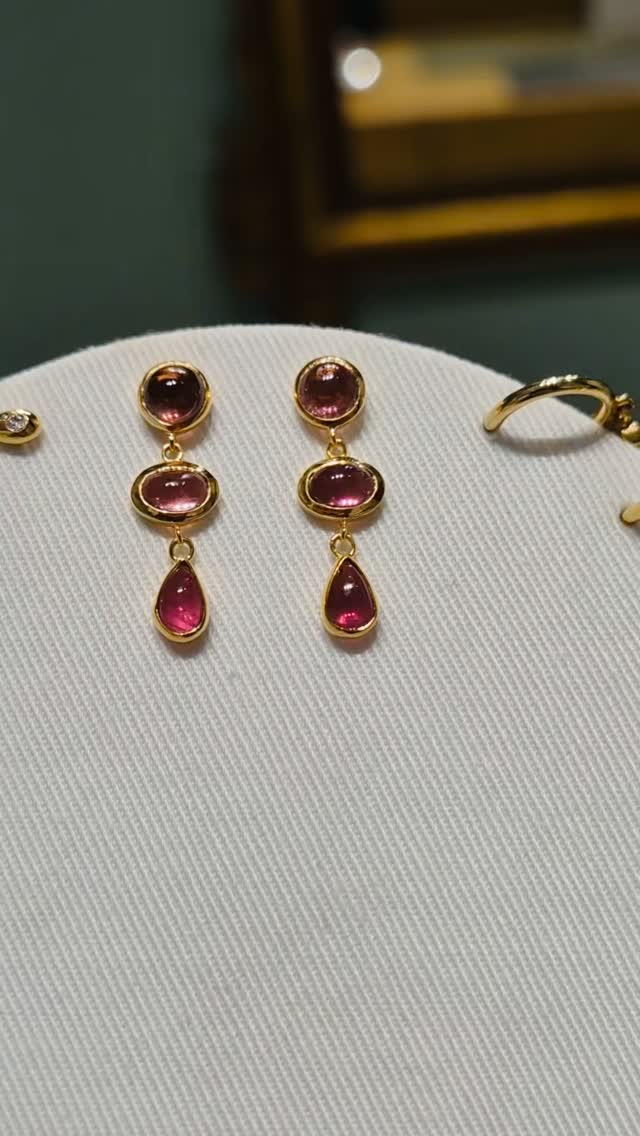 Everyday coloured earrings #fotinipsarouli #fotinipsaroulijewellery #handmadejewelry #finejewelry #earrings