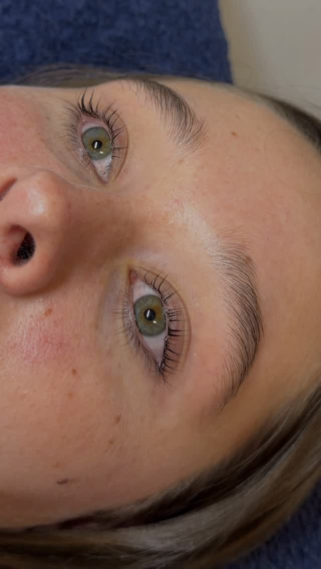 Look how lush her lashes are with a #lashlift ๐๐