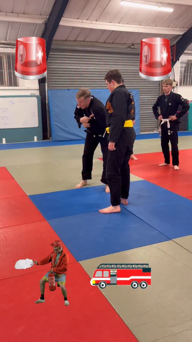 Firemanās throw shown by Coach Matt. @matthewdignum always dreamed of becoming a firemanšØš»āš #bjj #checkmatbjj #ibjjf #judothrow