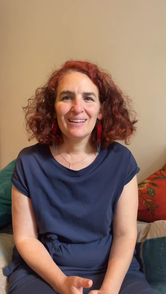 Happy New Year! I know, I know, we are already nearing the end of January but I am just coming out of a very slow period. A kind of hibernation. And just as I unapologetically allowed myself to disappear from the spotlight without informing anyone. I want to remind you dear (new) mama’s of the incredible work you did and continue to do. Take your time, slow down, let yourself be carried and cared for by your partner, family, community. I honor you for your amazingness and my deepest wish is for you to honor and appreciate yourself! #postpartum #prepareyourpostpartum #pypwithsiri #holistischkraamzorg #postpartumdoula