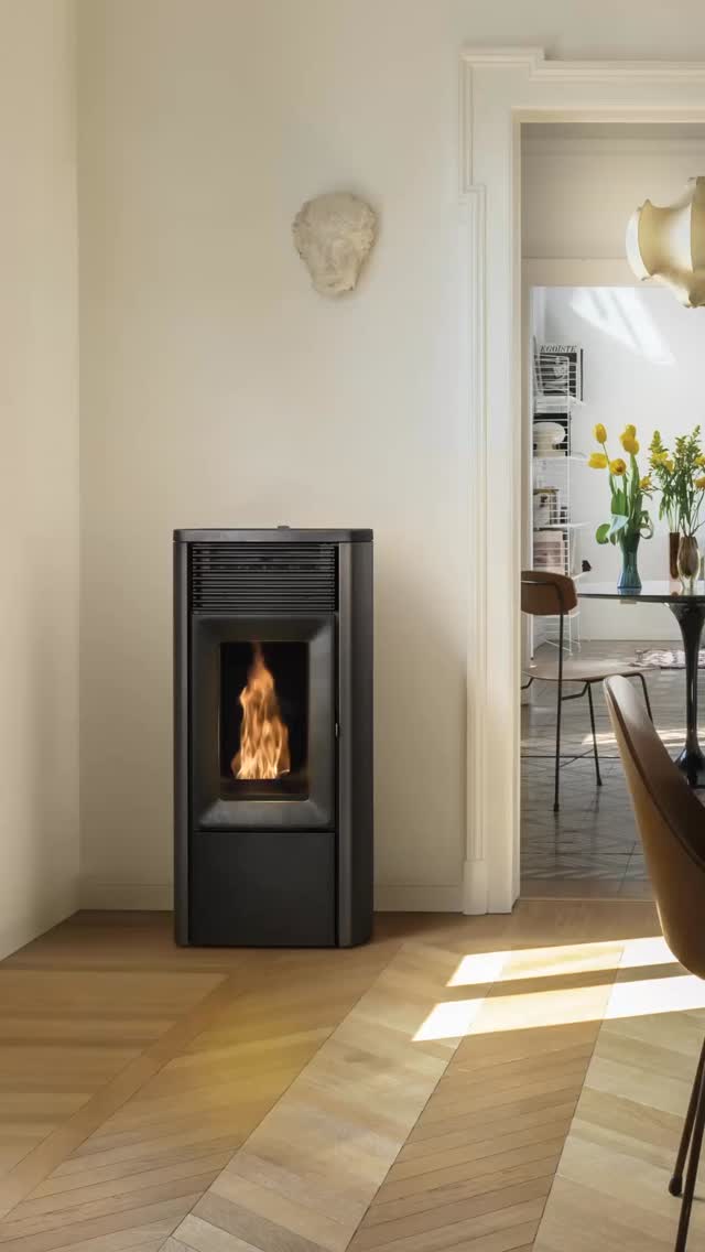 🔥 Ne faites aucun compromis entre style et performance. Avec @mcz.france, le design moderne rencontre la technologie pour des poêles qui chauffent efficacement, réduisent la consommation et respectent l’environnement.
Les poêles sont conçus pour offrir une utilisation simple et intuitive, grâce à des solutions technologiques avancées qui facilitent la gestion au quotidien. Chaque modèle s’intègre parfaitement à tous les espaces, transformant votre maison en un lieu confortable et élégant.
👉 Votre maison mérite la meilleure chaleur : choisissez MCZ.