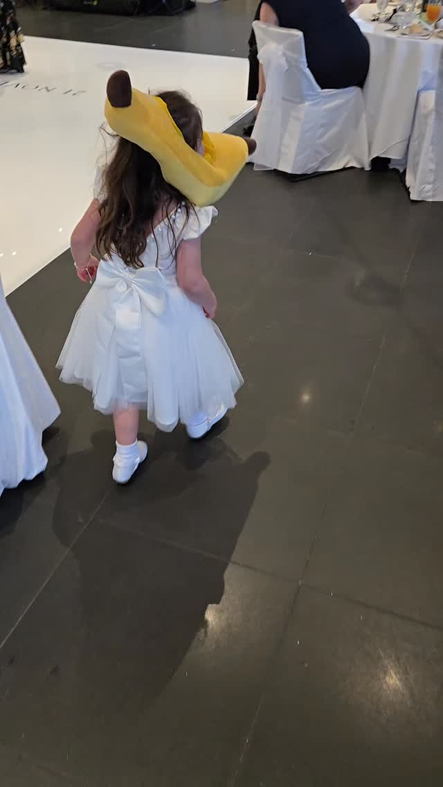 You might notice the wonderful @evangelinevictoriamusic doing her special thing!!
Was a spectacular night and what a great couple!!
They booked the Celebrity Package Including,
Celebrant
DJ/MC
Photobooth
Video Guestbook
Glow sticks
Rehearsal
#melbournecelebrant #melbournecitysidecelebrant #weddingcelebrant #weddingcelebrantmelbourne