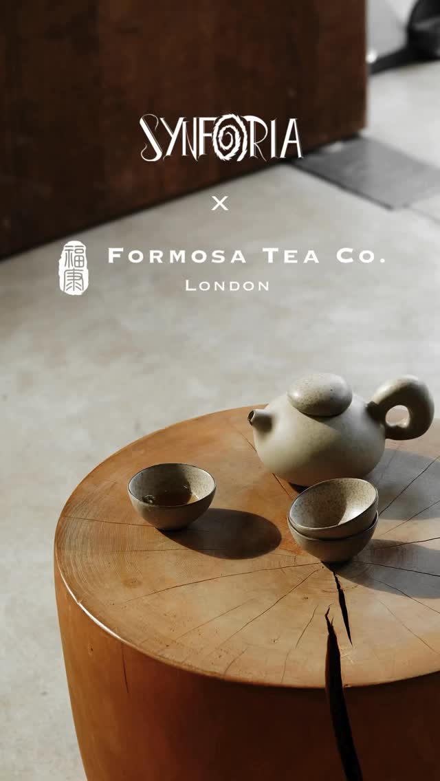 ✨ We’re thrilled to be collaborating with @synforia.creative.space for an immersive night of music, art and cultural intention — this Saturday 24 Jan at Lower Deck, London.
Led by internationally renowned artists @proffmusic, @volensentir and the Thunderlab Collective shaping the soundscape, this is more than an event — it’s a space for expression, movement and meaningful connection.
We’ll be hosting the tea room, offering a sensory experience through some extraordinary Taiwanese tea — grounding presence within the flow of creative energy. 🍵✨
🗓️ 24 Jan | From 5pm
📍 @lowerdeckgre , SE10 9HU
Come explore, connect and share tea with us.
#FormosaTeaCo #SYNFORIA #TheSacredDeerForest #TeaAndArt #TaiwaneseTea #ThunderlabCollective #TeaRoomLondon #OolongTogether #MindfulGatherings #CreativeSpaces