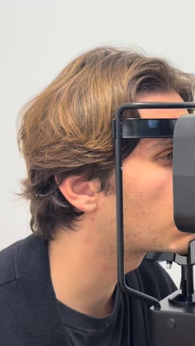 Nuevo año, nueva revisión ✨💙
Muchas alteraciones visuales no avisan,
pero una revisión a tiempo marca la diferencia.
Empieza el año cuidando tu visión.👁️
En Óptica San Mateo te acompañamos en tu revisión anual,
porque ver bien también es salud.