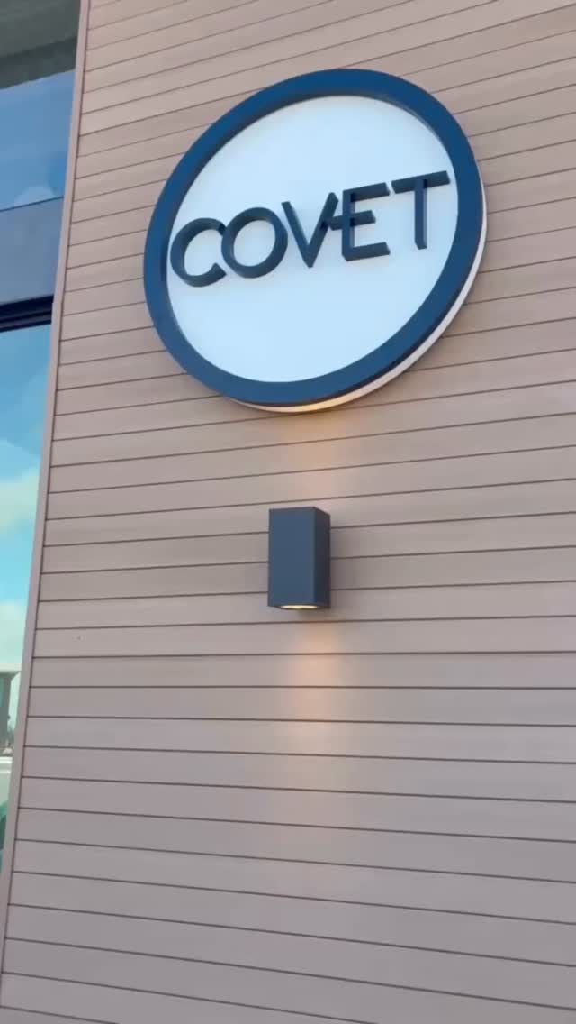 A little sneak peek of what’s coming. Our new murals at Venetian Village are taking shape, setting the tone for our next chapter. We cannot wait to welcome you into our new space! @lamornapenrose @allanpachino
#VenetianVillage #NewLocation #SneakPeek #ComingSoon #CovetLifestyle