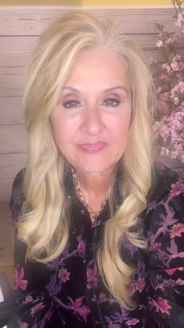 "Perfect love casts put fear." The absence of love makes fear come alive. Love doesn't have to be earned, you don't have to perform for it. Its a free gift just for you! #dailybread #trustgod #anxiety #fear