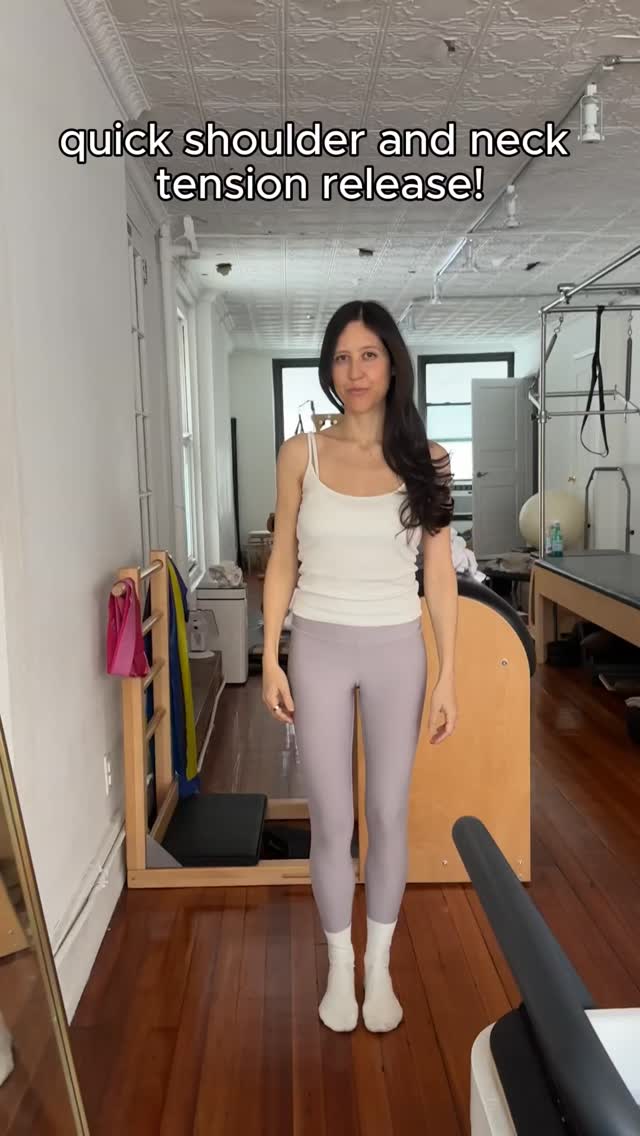 Shoulders often hold when the body feels unsupported.
This gentle movement helps the nerve that runs from the neck into the arm glide freely instead of feeling stuck.
When the nerve can move, the neck and shoulders soften and tension releases.
#nerveglide #shoulderstretch #necktension #shoulderrelief #neckstretch