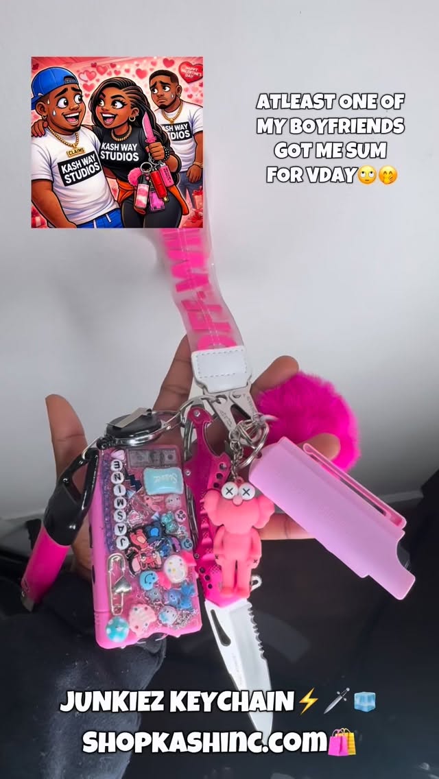 THINKIN BOUT USING THE GIFT MY BF GOT ME ON THE BOYFRIEND WHO AINT GET ME NUN🤔🙃
ARE YOU READY TO GET HER SOME PRETTY PROTECTION?👀🥵🤭 ONLY AT LINK IN BIO! 🛍 PRODUCT: “JUNKIEZ KEYCHAIN” AT SHOPKASHINC.COM🛍 INCLUDES JUNKD Stun G, Pep spray, 8” Pocket Knfe, OW Wristlet, Lighter + Leash, Kaw Kid, Authenticity tag, & Puff💫
#kashwaystudios #fyp #selfdefensekeychain #selfdefenseset #junkstungun