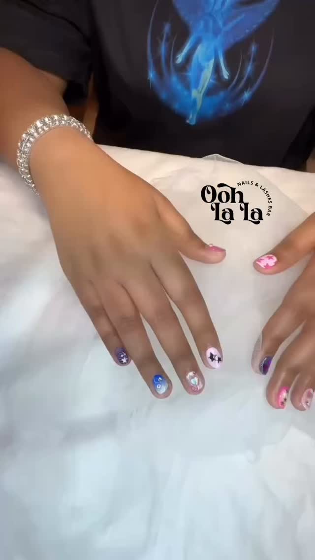 She’s rockin’ it with her new design 🎸
Call/Whatsapp 80712924 for bookings. ❤️