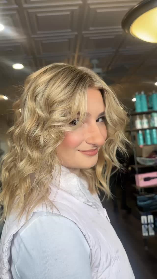 Hey Barbie!!💕🎀
Full bright blonde on our girl @justjacebeauty
Hair by Brianna @hairrbybriannarose