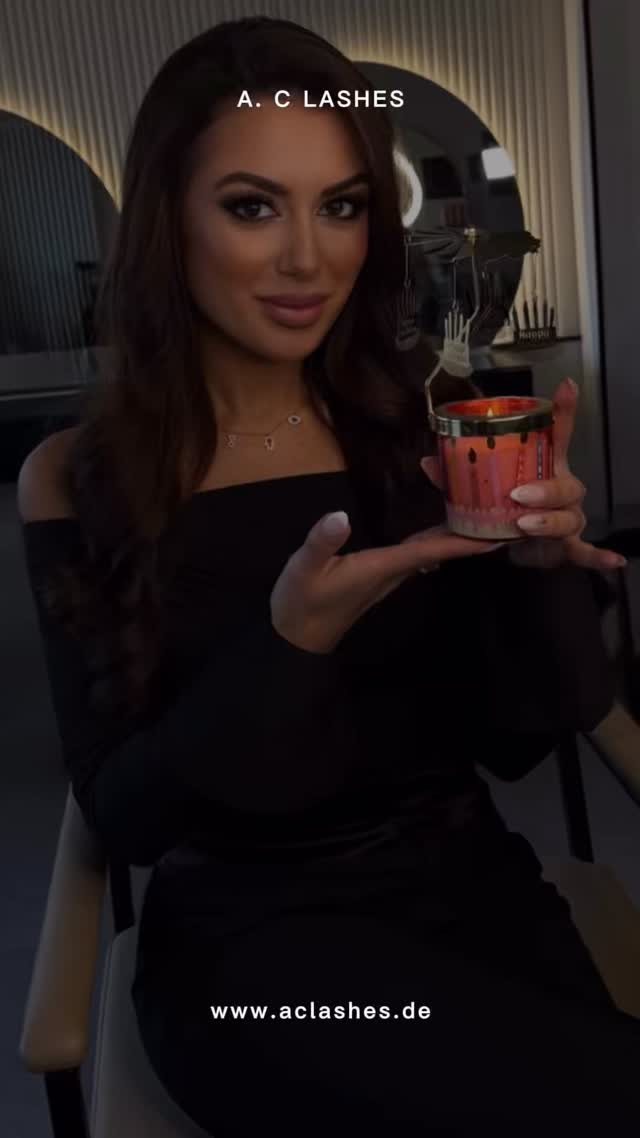 🎉 Birthday Special 🎉
Ich bin 30 Jahre alt geworden und das möchte ich mit euch feiern!
Deshalb gibt es für meine zweitägige Basisschulung – Lash Extensions ein ganz besonderes Angebot:
✨ 30 % Geburtstags-Rabatt ✨
👉 nur für die ersten 5 Teilnehmerinnen
Fünf von euch haben die Möglichkeit, sich die Basisschulung mit 30 % Rabatt zu sichern – passend zu meinem 30. Geburtstag 🎂🤍
Alle weiteren Details, Termine und Infos zur Schulung erhaltet ihr per E-Mail.
Bei Interesse schreibt mir daher gerne eine DM 📨✨
Ich freue mich riesig auf jede einzelne Schülerin und darauf, mein Wissen mit euch zu teilen und euch auf eurem Weg zu begleiten 🫶🤍
#lashtraining #basisschulung #lashstylist