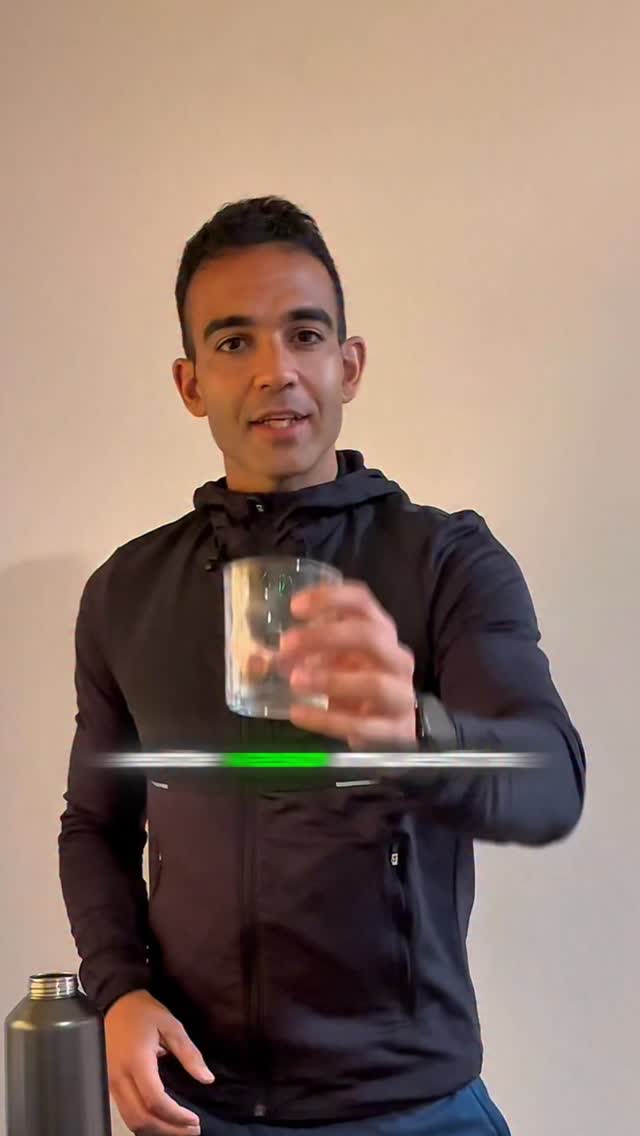 Claro y sencillo ➡️ TRABAJO vs GENÉTICA ⚽🔥
❌ Mucha genética
❌ Cero trabajo
= te quedas atrás
✅ Menos potencial
✅ Entrenamiento bien hecho
= acabas siendo más rápido
La velocidad no es un don.
La velocidad se entrena.
Fuerza 🏋️♂️
Potencia ⚡
Técnica de carrera 💨
No gana el que nace con más.
Gana el que mejor trabaja cada día.
✍️ Escríbeme y te ayudo a ser MÁS RÁPIDO🚀