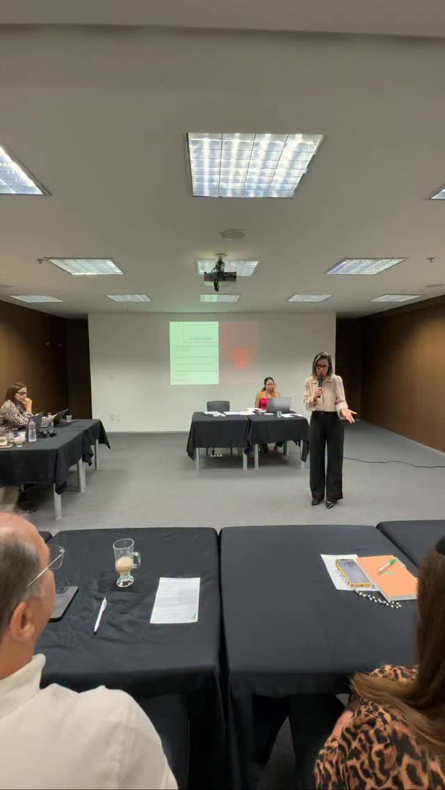 Luz, câmera… ação! 🎬
Quer dar melhores entrevistas e se sentir ainda mais seguro falando com jornalistas?
Conheça o nosso Media Training ou Treinamento de Mídia. Ele é o mais completo do Nordeste.
Ensinamos várias técnicas e repassamos dicas valiosos sobre como se portar em frente às câmeras e o microfone.
#mediatraining #jornalismo #treinamento #algomais #nordeste