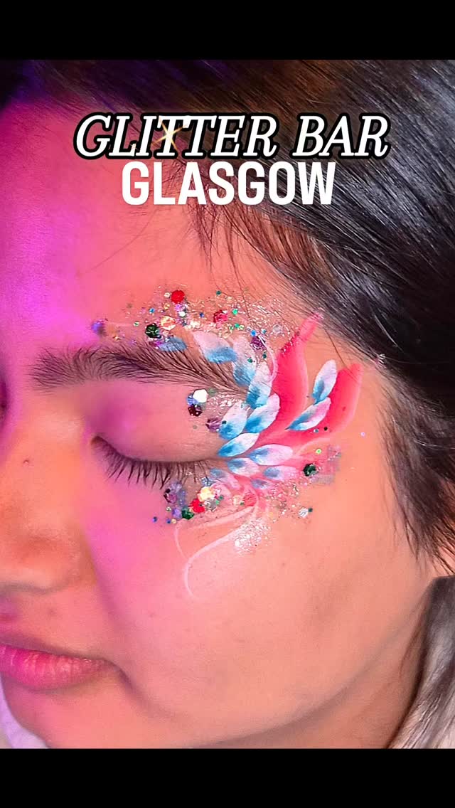 I never get the chance to do 360 videos when an event gets started. My videos always look like total tumbleweed.🫨
5 mins later it was absolutely rammed and my brush was on fire 😊