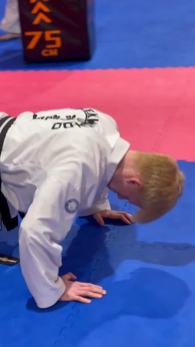 Circuit training isn’t just about fitness — it’s where character is built.
Flynn was determined to make that jump onto the plyo box.
Missed attempts. Reset. Tried again. No quitting.
That’s Perseverance, one of the core tenets of Taekwon-Do:
To keep going when something is hard.
To try again when it doesn’t come easily.
To believe effort matters more than instant success.
This is what our students learn on the mat — skills that carry into school, sport, and life.
If you’re looking for training that builds resilience as well as strength, this is it.
👉 Book your trial now:
www.worcestershiremartialarts.co.uk/trials
Your first month is just £20, and your uniform is FREE when you join.
📍 Unit 3, Checketts Lane Trading Estate, Worcester, WR3 7JW
#TeamWMA #TaekwonDoValues #Perseverance