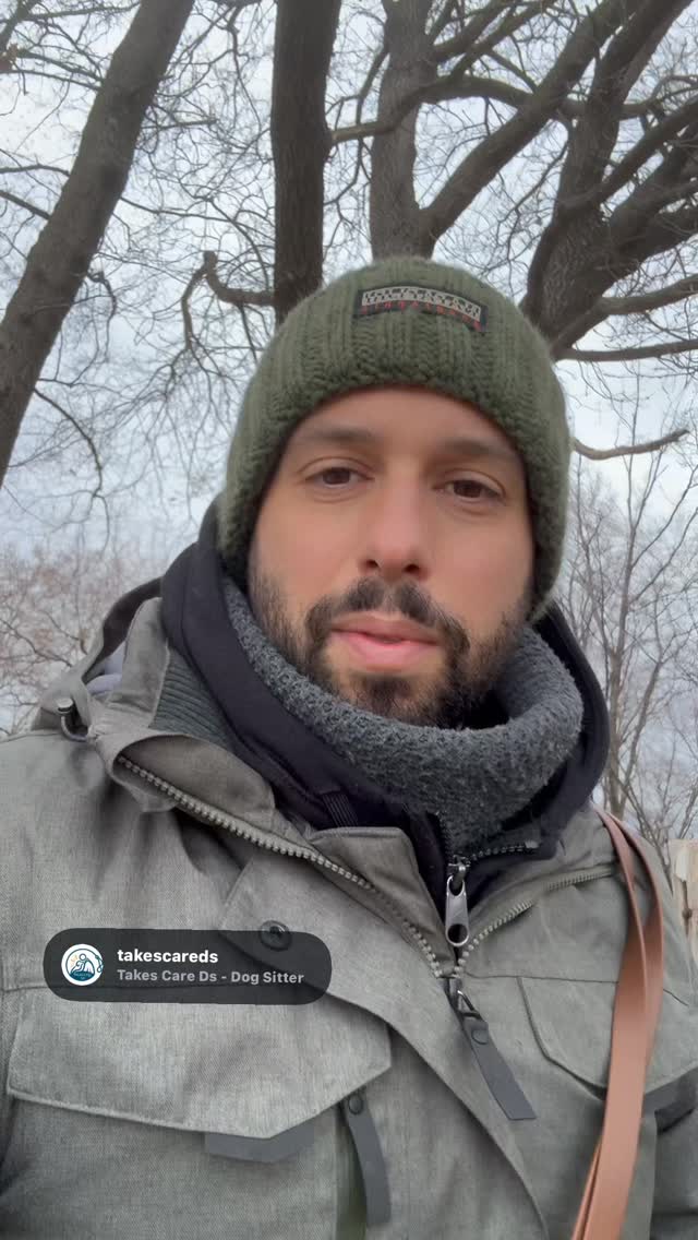 Non è solo educazione.
Non è solo gestione.
Non è solo “farlo obbedire”.
👉 È ambiente.
👉 È storia di vita.
👉 È relazione.
Ogni spazio, ogni routine, ogni interazione quotidiana plasma il cane che hai accanto.
Nel tempo, l’ambiente diventa esperienza.
E l’esperienza diventa identità.
Un cane non nasce “difficile” o “perfetto”.
Diventa ciò che l’ambiente gli permette di essere.
Per questo creare un contesto sicuro, coerente e propositivo
non è un dettaglio…
è una responsabilità enorme.
Perché non stai solo convivendo con un cane:
👉 stai partecipando alla costruzione di chi diventerà.
🐾 Seguimi se vuoi capire perché
un cane felice vale sempre più di uno perfetto.
📲 Iscriviti al NUOVO canale WhatsApp
Dentro trovi:
– contenuti esclusivi
– riflessioni che non pubblico sui social
– spunti pratici per migliorare davvero la vita con il tuo cane
#canefelice
#cinofiliaconsapevole
#relazioneuomocane
#educazionecinofila
#crescereinsieme