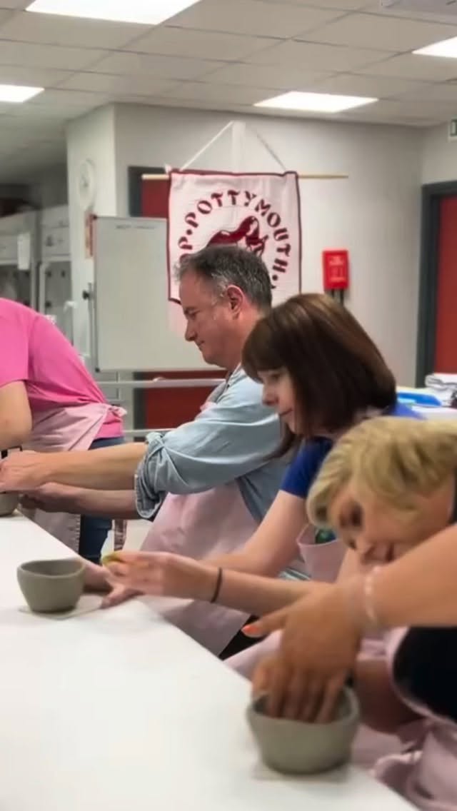 ✨SAT 24th JAN - THE CUB - 12-2.30✨
✨We’re back in Bath on Saturday for the old favourite, pinch pot coffee mugs!✨
✨Join us to make and personalise your mug, with the support of professional ceramecists✨
✨Pick up a ticket on @say.yuup ✨
#learnceramics #pottery #bathworkshops #coffeecup #pinchpot #wedgedclay