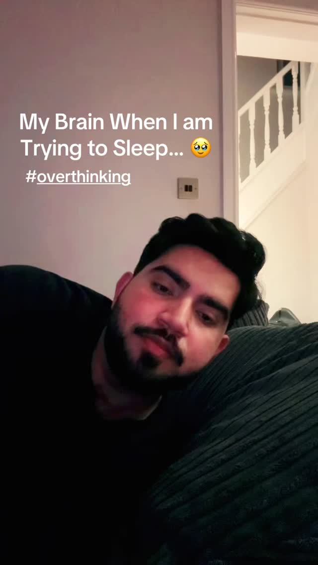 Trying to sleep ❌
Overthinking everything ✔️
#overthinking #insomnia #anxiousmind #relatablecontent #ugthinks