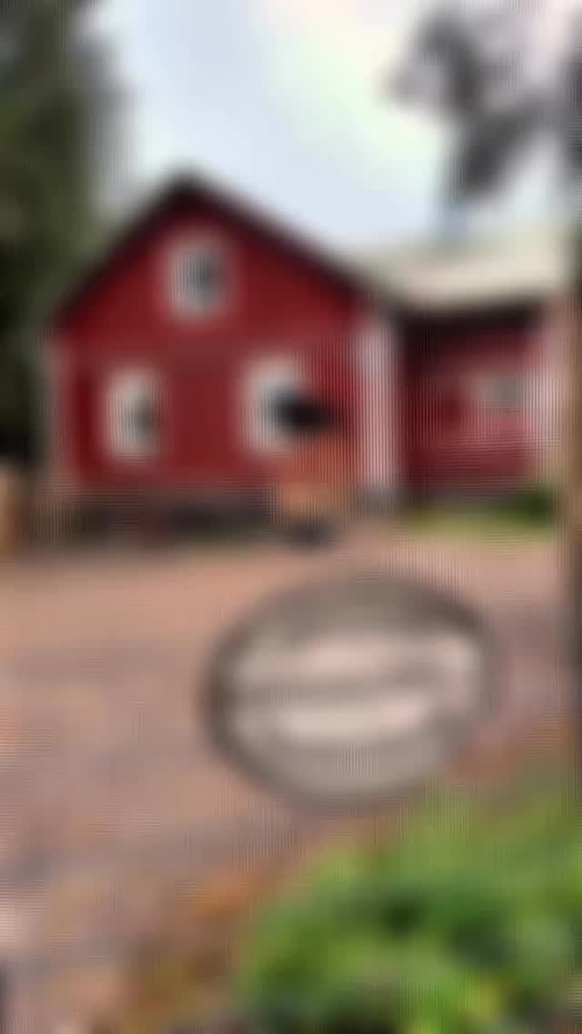 Etsitkö esikoulua, jossa lapsesi saa kasvaa, oppia ja ihmetellä maailmaa omassa tahdissaan?
Pikkulukkarissa jokainen lapsi kohdataan yksilönä. Pieni ryhmä mahdollistaa sen, että aikuisilla on aikaa kuunnella, huomata ja tukea lapsen omia kiinnostuksen kohteita. Arki on täynnä läsnäoloa, iloa ja turvallisia rutiineja, jotka luovat hyvän pohjan oppimiselle ja kasvulle. 📚💫
Meille voi hakea esikouluun myös Tuusulan ulkopuolelta. Esikoulu on kaikille ilmainen, riippumatta asuinkunnasta. Tervetuloa tutustumaan ihanaan esikouluumme myös Keravalta, Järvenpäästä tai mistä tahansa muusta kunnasta.
👉🏼 Ota yhteyttä meihin instagramissa, verkkosivujen yhteydenottolomaakkeen kautta tai soittamalla suoraan meille numeroon 📞 0449466199.
#esikoulu #montessoriesikoulu #tuusulanvarhaiskasvatus #esiopetus #kerava järvenpää eskari