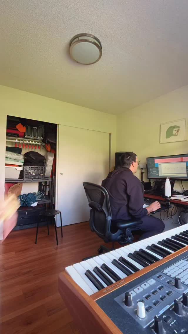 Cooking up in the studio again with @98_missions for our next track in the queue. Spring is gonna be loco! Stay tuned for some tasty drops coming soon 😚
Ps - love our makeshift recording booth / sound cave / heat coffin. Literally putting my sweat 💧 on these tracks 😂