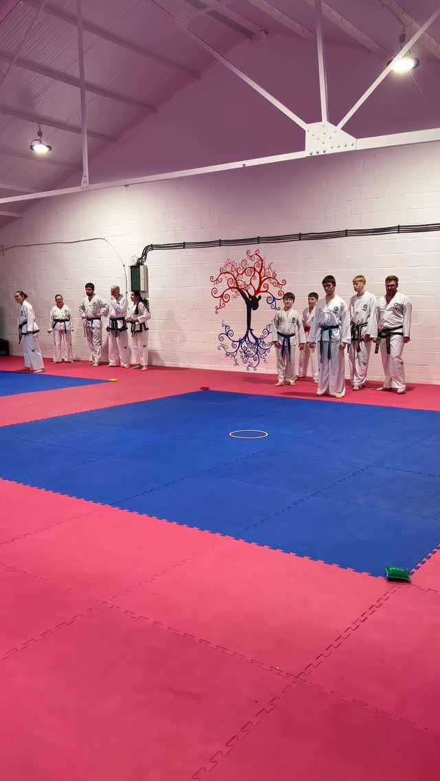 One mat. One team. Real role models.
From age 9+, our students train together — and that’s no accident.
Younger students learn focus, respect, and confidence by training alongside:
• older teens who lead by example
• senior grades who show discipline and humility
• role models who help, guide, and encourage — not intimidate
This creates something special:
✔️ confidence without ego
✔️ respect across ages
✔️ strong standards of behaviour
✔️ a genuine team culture
Our older students don’t just train hard — they set the tone for the next generation.
If you’re looking for a martial arts school that values character as much as skill, you’ll feel it the moment you step on the mat.
👉 Book your trial now:
www.worcestershiremartialarts.co.uk/trials
Your first month is just £20, and your uniform is FREE when you join.
📍 Unit 3, Checketts Lane Trading Estate, Worcester, WR3 7JW
#TeamWMA #TaekwondoWorcester #MartialArtsValues