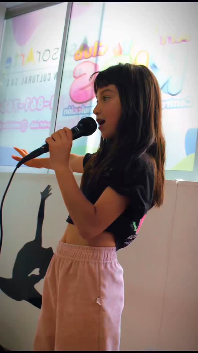 🎶En Art Club tenemos un lugar para ti.
Aquí encontrarás tu estilo propio y un espacio de aprendizaje musical🎻🎶
Matriculas abiertas para todas las edades😊
Contáctanos y reserva el cupo de tu hijo 3118617584 y visita nuestra página web haciendo clic en el enlace de la bio.