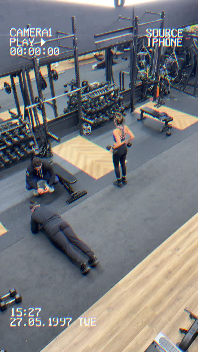 You crushed the set… then ghosted the plates
Congrats on the PR. Now finish the workout by re-racking your weights.”
#GymIrony #RackYourWeights #StrengthWithBrains #GymEtiquette #SunnyGym