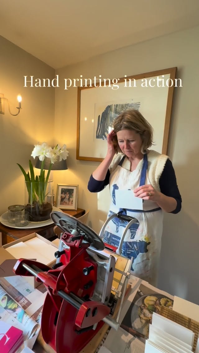 The letterpress has been busy this week. I’ve printed these new thank you cards in gold, peacock blue and magenta. Now just waiting for them to dry.
Next up… Valentine cards… a sneek peek coming very soon ❤️