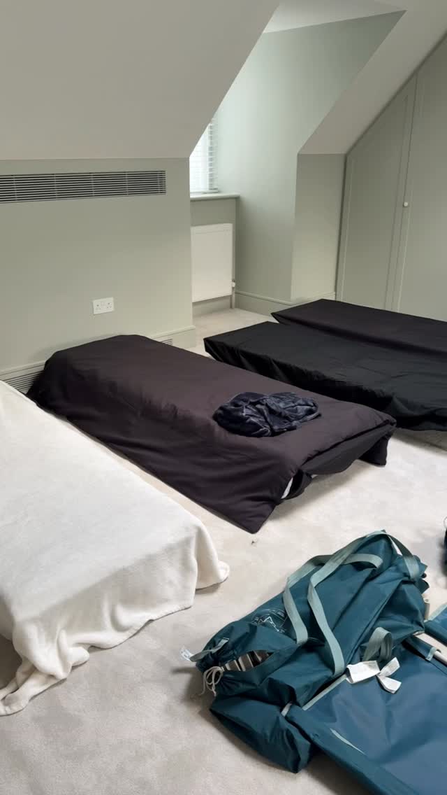 B e s p o k e T h e m e s
✨🖤💜💙✨
When we’re given a bespoke theme, we love to design and create something new!
Here’s our take on How To Train Your Dragon - based on The Hidden World and birthday girl Alexa’s favourite colour of blue 🩵
What theme would you like us to create?
#howtotrainyourdragonparty #sleepovertents #sleepovercompany #surrey#sleepylily