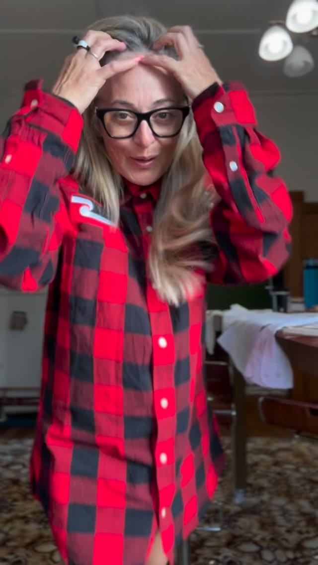 Creative Fit for @wharehaututu
@thehori @tokena_tribe
Feeling aroha for so many tonight 😢🫶🏾❤️
@takiri_butler @moanaradio @preston_whanau @tinangata
#fitcheck #thrift #thriftedstyle #sustainablefashion #sustainablestyle