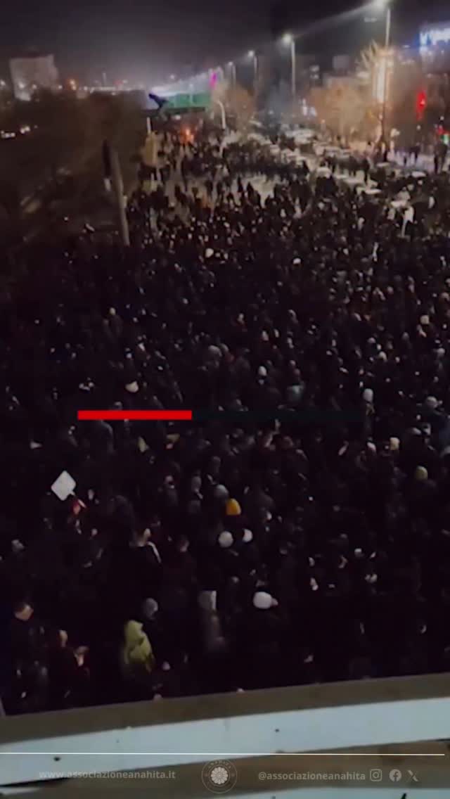 Un’inchiesta di CNN documenta le gravi atrocità commesse dalla Repubblica Islamica nelle ultime settimane, rivelando la repressione violenta e il massacro di civili in Iran. La verità sta emergendo davanti al mondo.
@cnn
#rivoluzioneiran2026