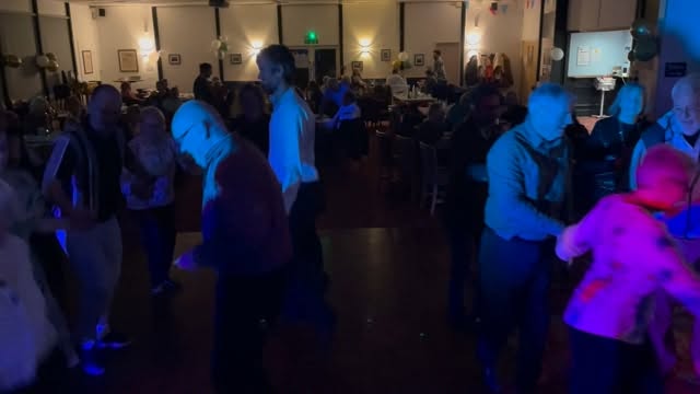 Big ceilidh vibes this weekend. Happy birthday Derek! With @martyndrabik @tristanevansgtr @ro_barrett @jarredwhitedrums and Piotr 🎻#Irishweddingbanduk #functionband #rockcoversband #miraclecure_band #ceilidhband