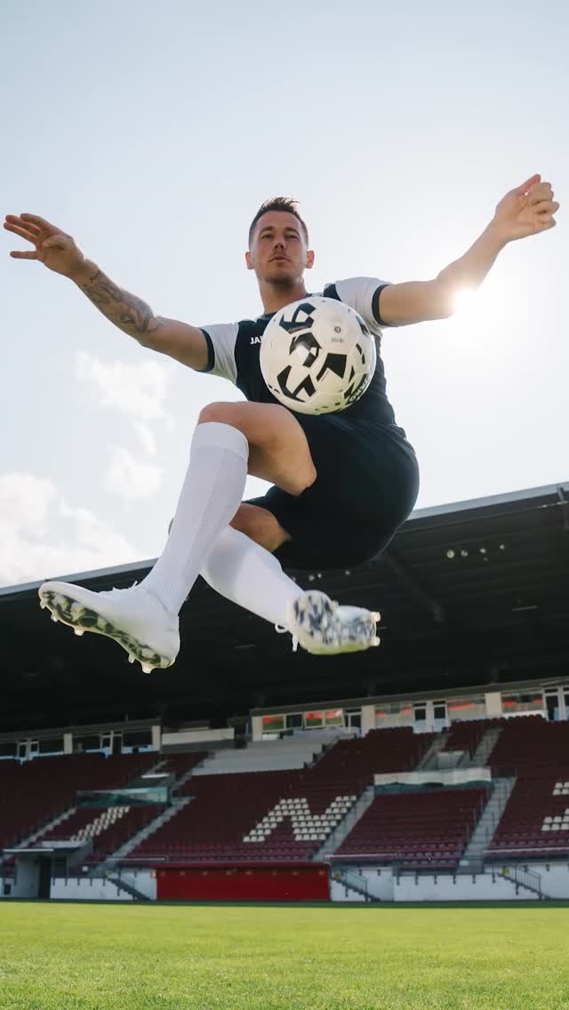 Machs wie Erik und teste den neuen RS89 und OPURA 💥
___
#jako #weareteam #feelit #fussballschuhe