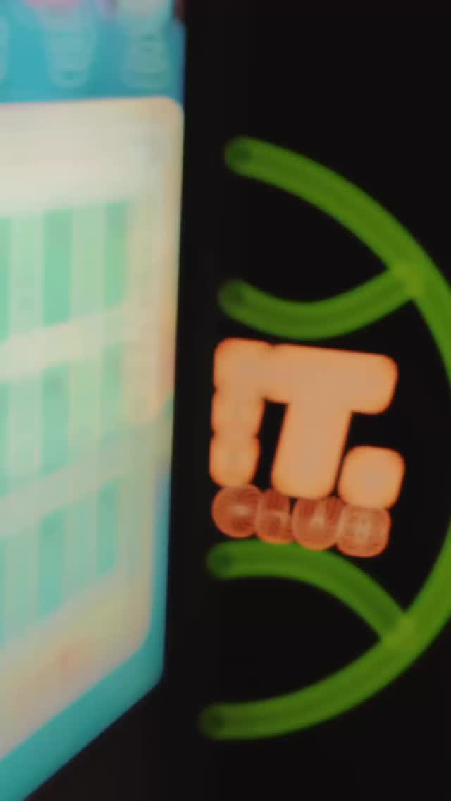 Our first launch of the year is a special one!
Net.Padel Club in Bedford now have two premium courts in a fantastic space for all players. Fully kitted out with everything from great changing rooms, communal areas with coffee machine from @angliacoffee and of course our Padel Partner Pro automation stocked with great rental rackets and padel balls from @raquex
Much more to come in 2026 for the No Strings - Serving the Players team.
#padel #padeluk #automation #newclub