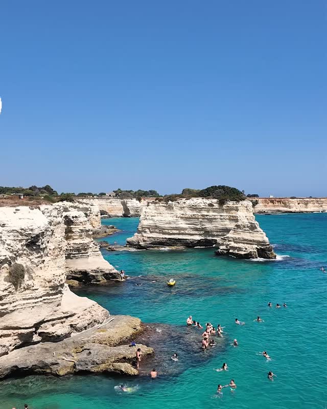 Cycling in Puglia is more than a journey — it’s a way of feeling.
White roads scented with olive trees, timeless villages, the Salento wind on your skin.
On the saddle, luxury becomes space, silence, and freedom.
Here, the pace is slow, the experience is real, and every turn tells a story in our guided bike tours.
#cyclinginpuglia #pugliabiketour #luxurytravelitaly #luxurybikerental #PugliaByBike