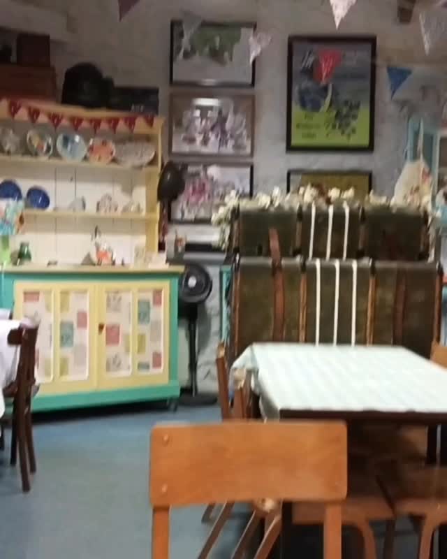 Welcome to the news on Wednesday, by Daisy. (Thanks Daisy, budding Fiona Bruce!)
We now have a TERM TIME programme which is especially created for locals. Affordable. Flexible. Off season pricing.
Please pop in for one of our programmes or check on line. You should be able to book on line, or give us a call on 01288 350107. Thank you. We can't wait to see you!
We are scurrying around prepping our programme for school holidays, 1940s tea rooms and some incredible speakers. Stand by....
@www.thekitchenfront.co.uk