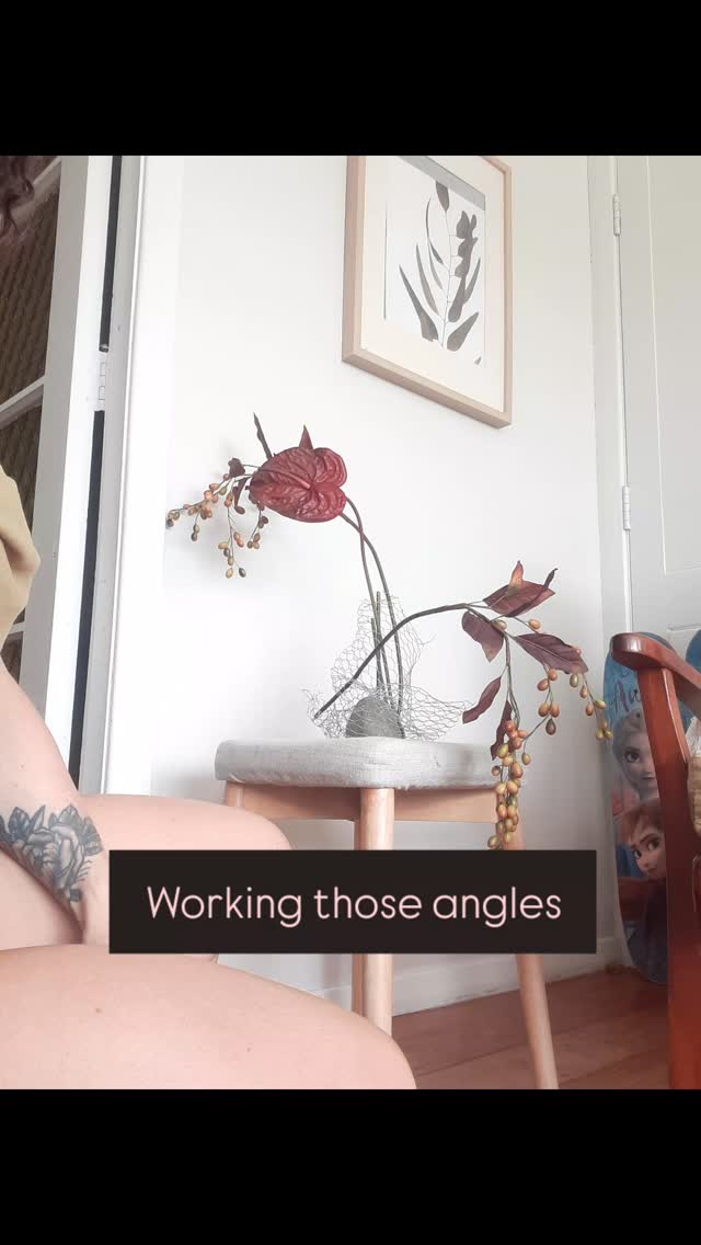 This is the second video showing the work I did for creating artificial flower arrangements for an autumn themed birthday. I still can't believe these are all artificial.
I really love these colours (of which there are many), so I tried to bleed the colours into each other through the arrangement, with an overall spiral shape structure.
#meadowandtea #autumnflowers #fauxflowersnz #artificialflowersnz #artificalflower