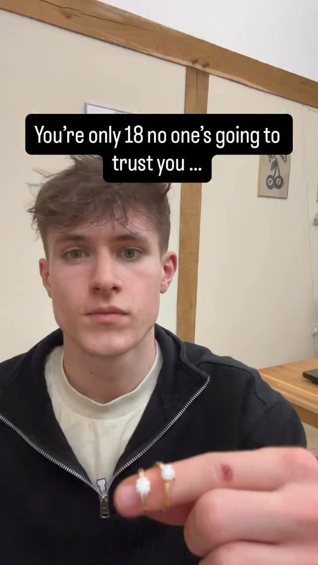 What a crazy January it has been !
Thank you to everyone who supports by ordering commenting and following my journey!
Time to double down now, stay tuned because there’s some seriously cool jewellery in the works.
.
.
.
#customjewellery #bespokeengagementring #customengagementring