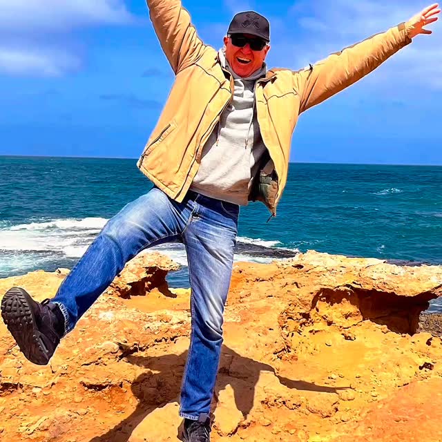 Life’s too short to numb!
Feeling everything is kind of the point!
Balance optional.. 🤩
Just sayin’
Love what you do, do what you love ❤️ AF
#alcoholfree #thisnakedmind #sobernotboring #alcoholfreelife #alcoholfreelifestyle