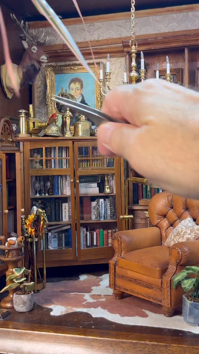 This pop up book by @miniature_popup_book_new checks off all the boxes for a really good miniature including the fact that it does more miniaturing than an everyday tiny book miniature. #dollhouse #miniature #books