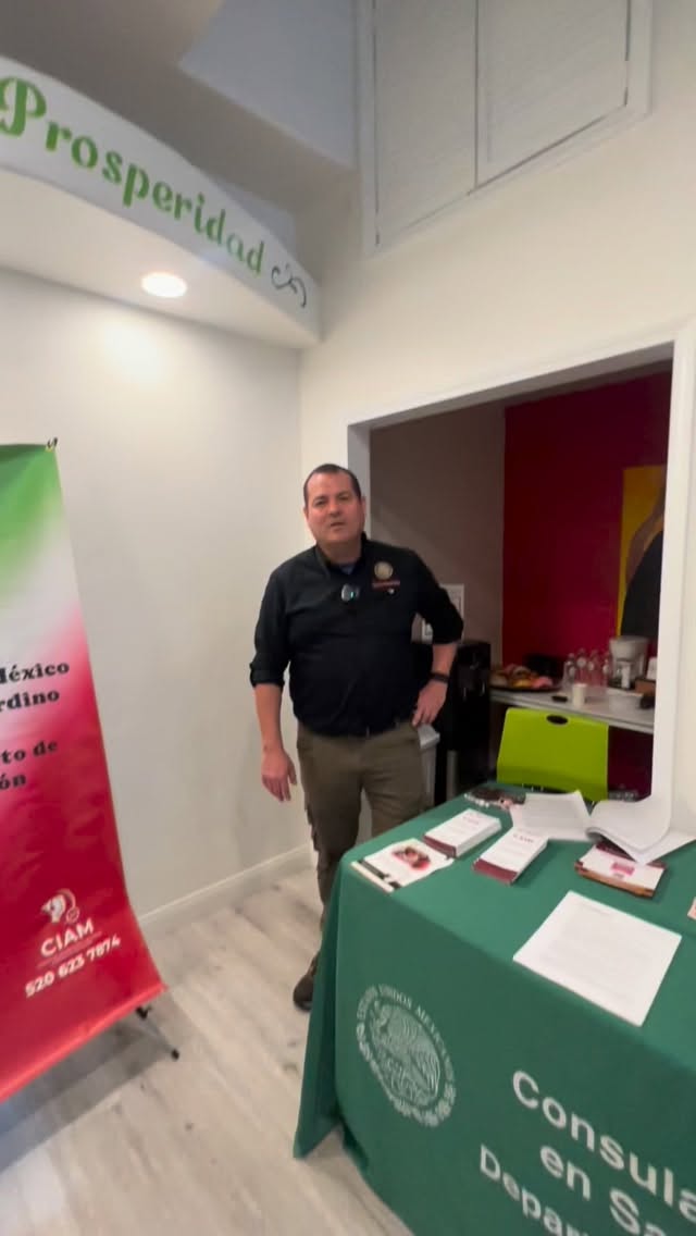 🇲🇽✨ HOY EN PROSPERO | TODAY AT PROSPERO ✨🇲🇽
Estamos muy orgullosos de traer estos recursos directamente a nuestra comunidad. 💙
Hoy nos acompaña el Consulado de México, incluyendo Protección Consular y Asistencia Legal, aquí en Centro de Prosperidad para apoyar a ciudadanos mexicanos con:
• Inmigración
• Derechos humanos
• Asuntos legales
• Trámites administrativos
• Y más
📍 126 N. Main St., Lake Elsinore
🕑 Hoy sábado | Hasta las 2:00 PM
Si tú o alguien que conoces necesita apoyo, ven hoy. Estos recursos están aquí para ti y tu familia.
Gracias al Consulado sobre Ruedas por caminar junto a nuestra comunidad y hacer esto posible. 🙌
👉 Síguenos en todas nuestras redes
📲 Texta la palabra MEXICO al 951-226-3930 para más información
En Prospero, seguimos construyendo comunidad, acceso y dignidad.
Aquí nadie camina solo. 💛