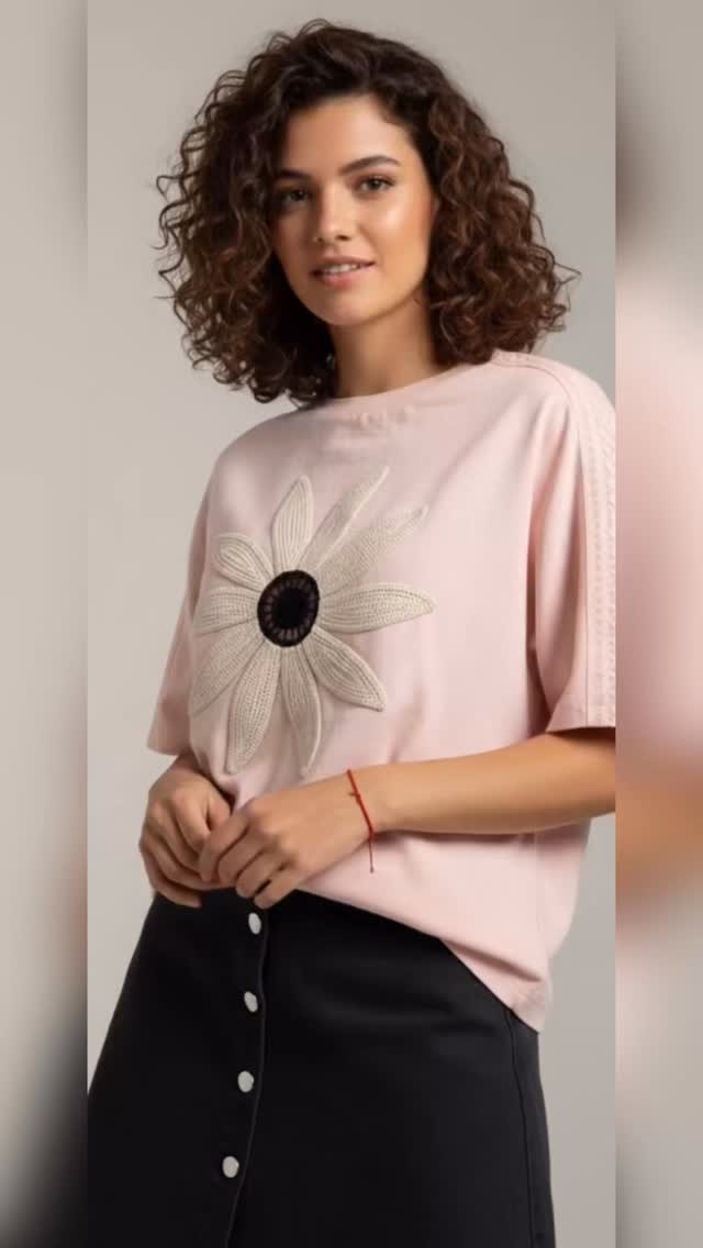 Beautiful flower work pink top from ADWWClothing
🇨🇦 —-> 🌏
.
.
.
.
.
#adwwclothing #clothing #pinktop #cutie
.
#instamood #instafashion
.
#instagood #share #line #canada #shippingworldwide
