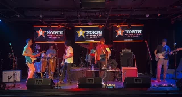 BOM BOM - intro to 'Horizon'...SOUND UP
๐ช: @percussion__pat
๐ฅ: @drdrumming