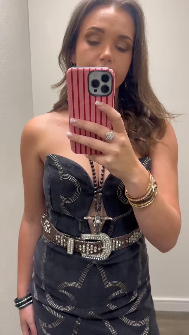 POV: all the roads lead to Tamworth Boot Barn… and I’m not mad about it 👢🔥
Lane Boots, western energy, zero regrets 🤠
@tcmf_official
@tamworthbootbarn
@lane.official
@lanebootsaustralia
.
.
.
.
#LaneBoots #TamworthStyle #WesternVibes #CountryTok #tcmf2026